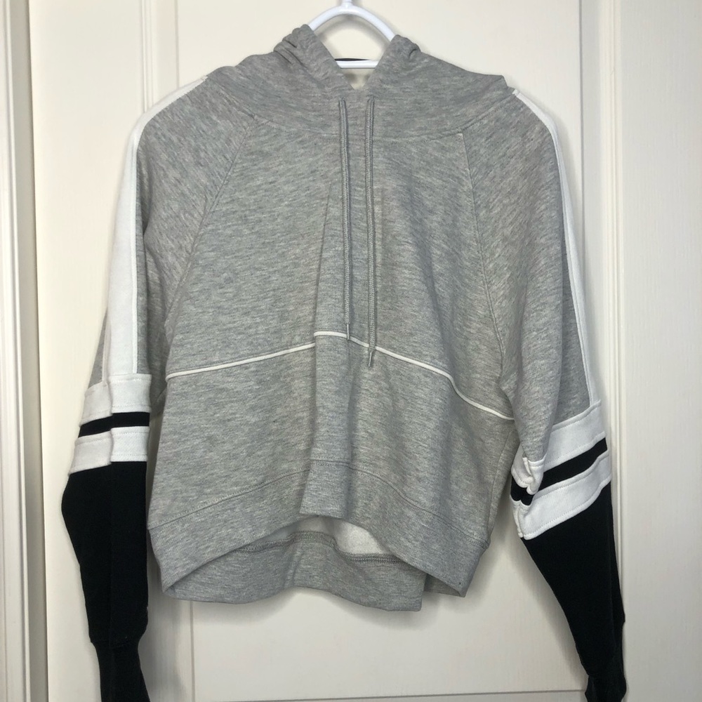 New Cropped Hoodie